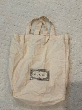 Gucci Natural Canvas Tote with Logo